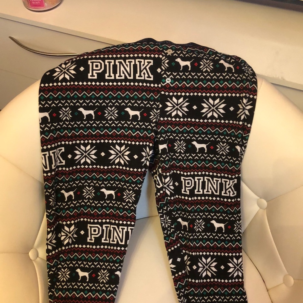 Victoria’s Secret Pink Christmas pajama set